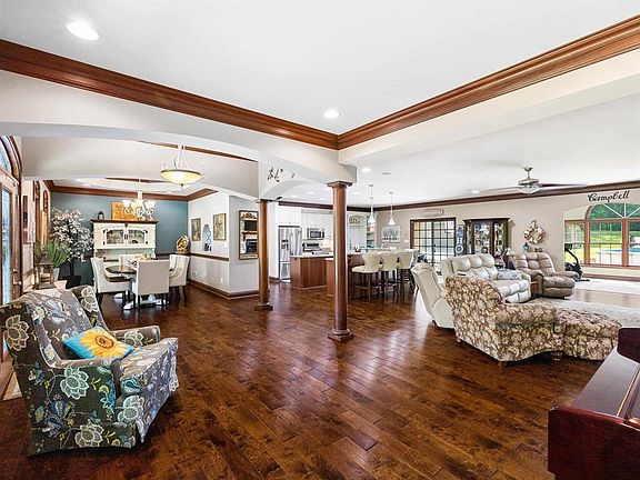 4th image of 4300 Ireland Dr