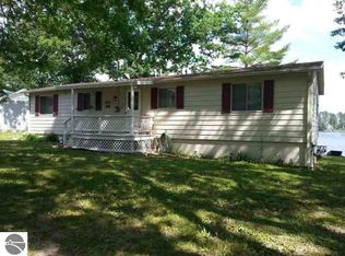 8677 Kokosing Rd, Hale, MI 48739