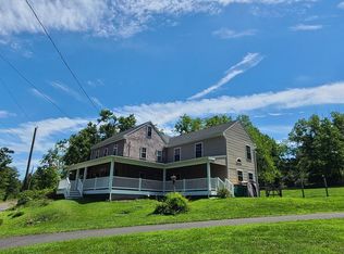 2297 Rostkowski Rd, Green Lane, PA 18054