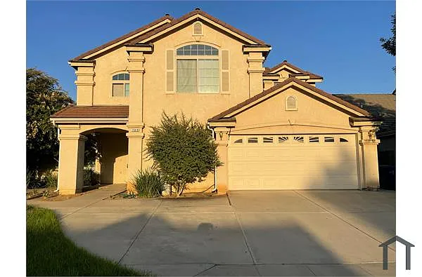 7549 N Paula Ave photo 1