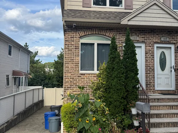155 Labau Ave, Staten Island, NY 10301