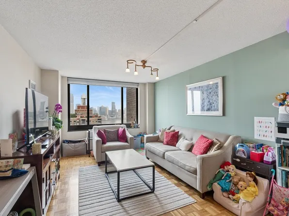 200 Rector Place 30C image 1 of 4