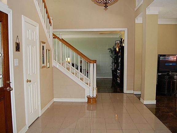 5th image of 24718 Valleylight Dr