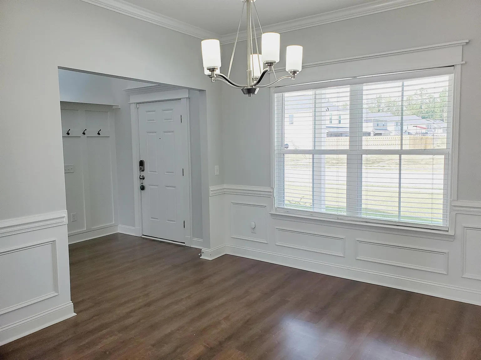 65 Thorp Cir - 1 — Photo 4