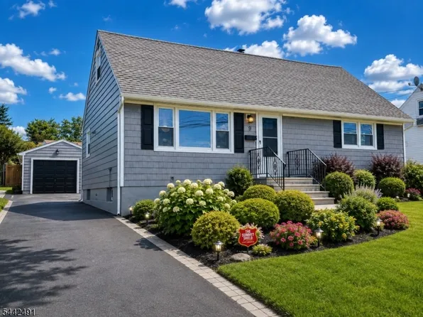 9 Joan Pl, Clifton City, NJ 07012