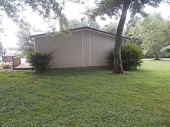3rd image of 2299 E County Road 550 S
