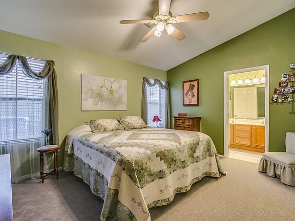 4th image of 312 N Wildrose