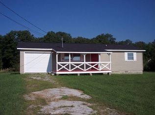 93 N G St, Hillsboro, TN 37342