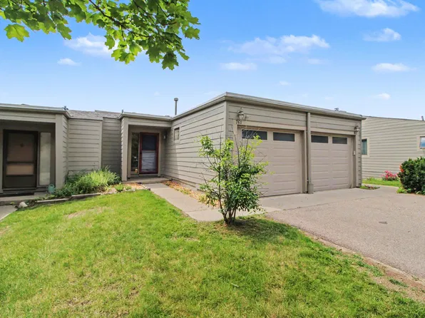 761 Skynob Dr, Ann Arbor, MI 48105