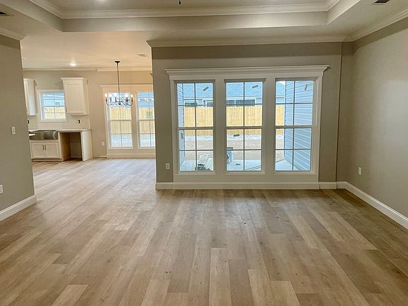 3rd image of 3839 Lu Ln