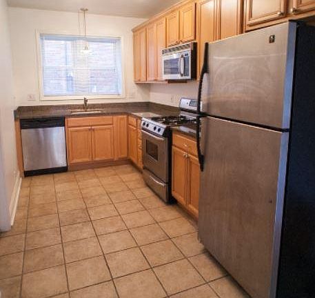 3rd image of 7506 Cromwell Dr APT 2N