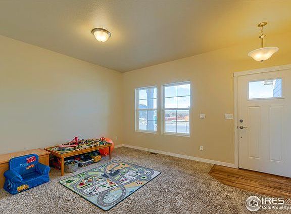 2nd image of 1594 Sierra Plaza St