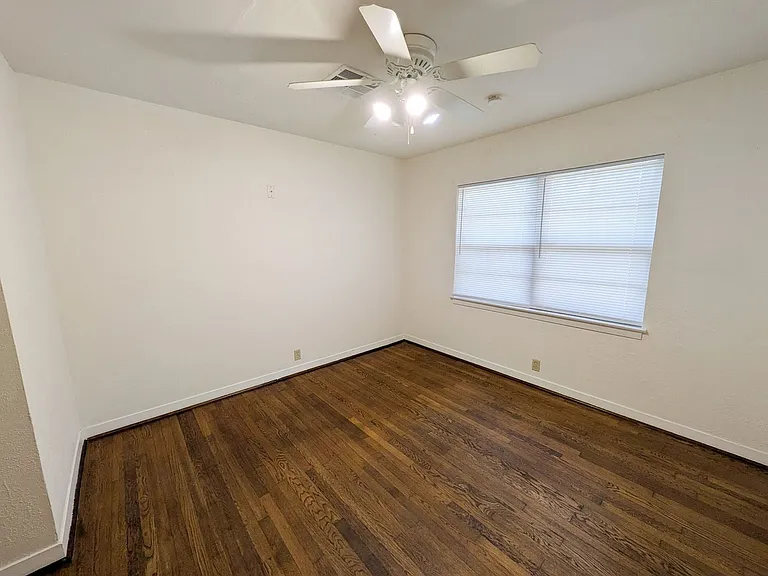 5040 Raleigh Dr — Photo 19