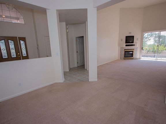 2nd image of 1497 W Bridalveil Pl