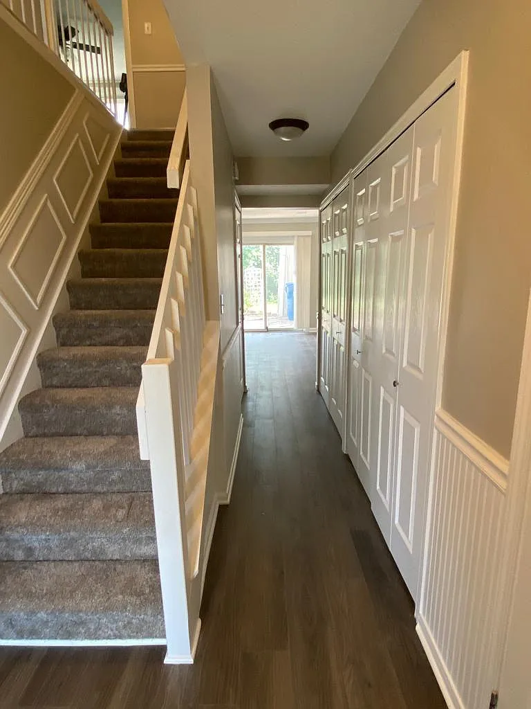 3 bed, 1576 sqft, $2,550 — Photo 2