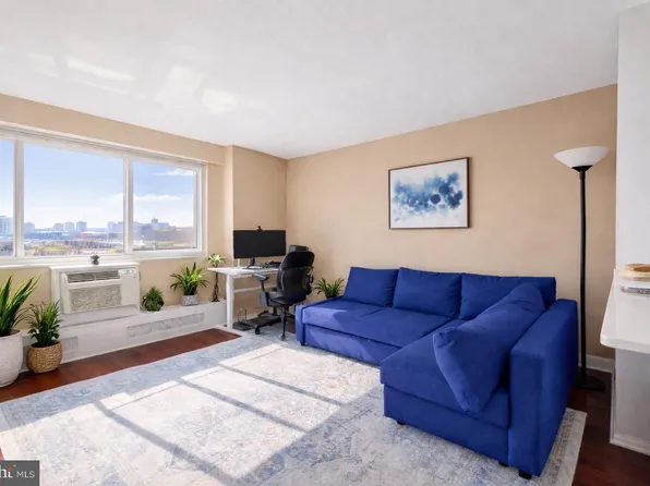 2101-17 Chestnut St #1011, Philadelphia, PA 19103