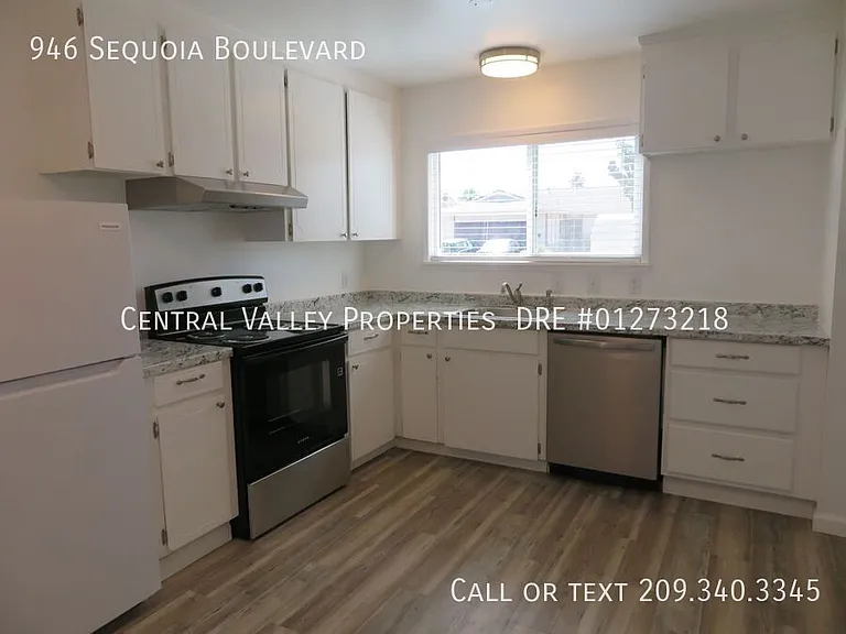 946 Sequoia Blvd — Photo 6