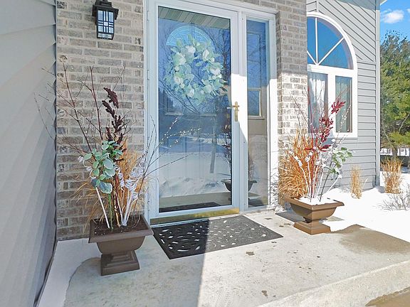 3rd image of 3209 Alyce Dr