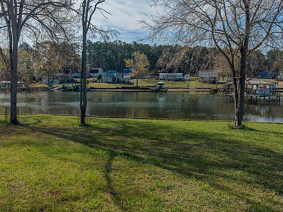 5th image of 128 Gardenia Dr