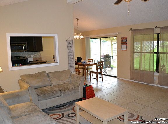 3rd image of 6007 Royal Point