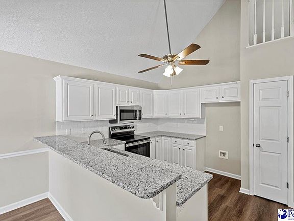 5th image of 633 Garden Hills Dr
