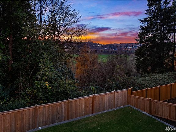 4th image of 11769 155th Ave NE