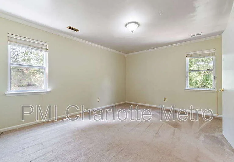 11241 Kingfisher Dr — Photo 11