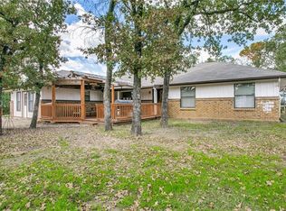300 Wedgewood Dr, Mansfield, TX 76063