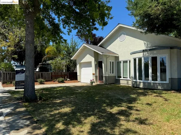 1211 Sevier Ave, Menlo Park, CA 94025