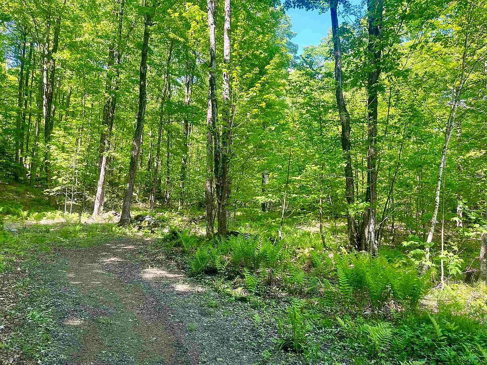 1st image of 220 Middle Road