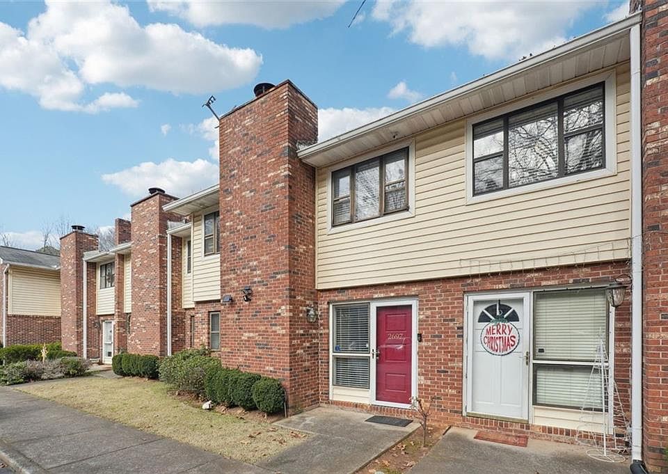 1st image of 2697 Twiggs Cir SE