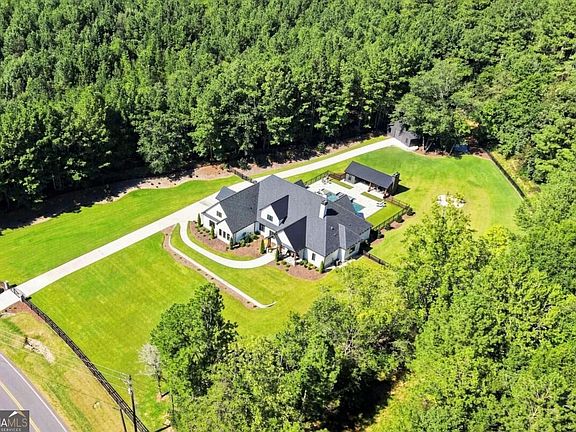 2nd image of 623 Goodson Rd