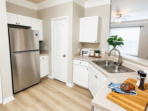 3rd image of 8813 VILLA VIEW CIRCLE #204