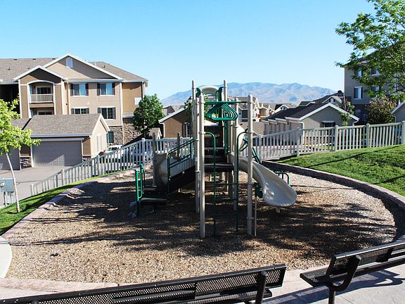 5th image of 164 W Springview Dr #512