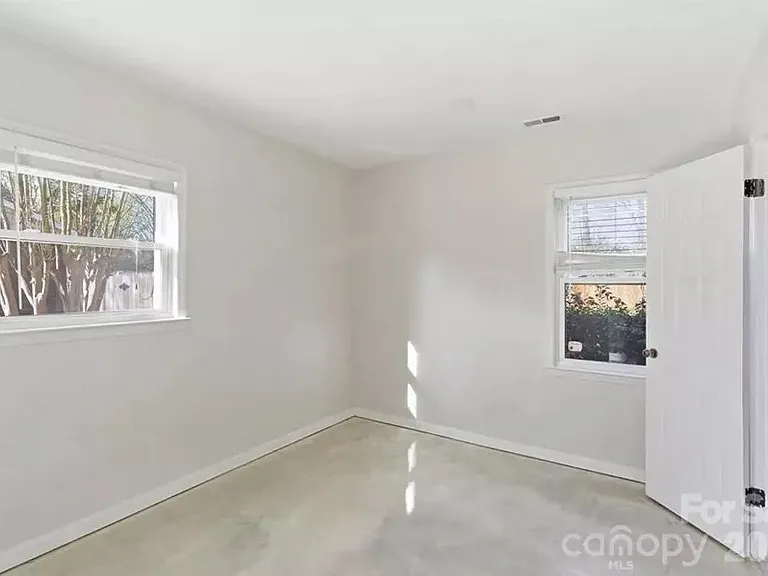 5810 Red Carriage Ln — Photo 14