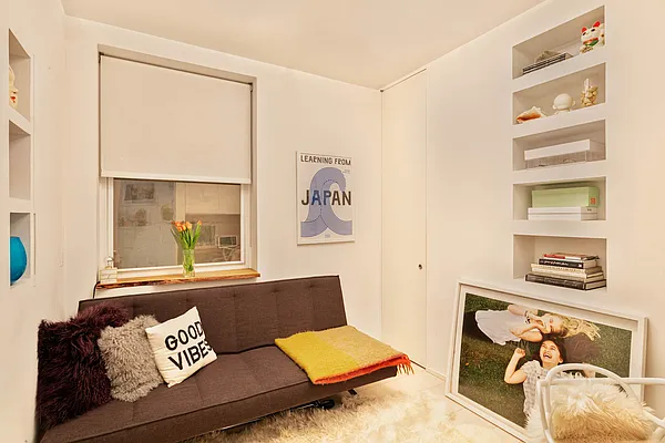 Sold by Compass | media 7