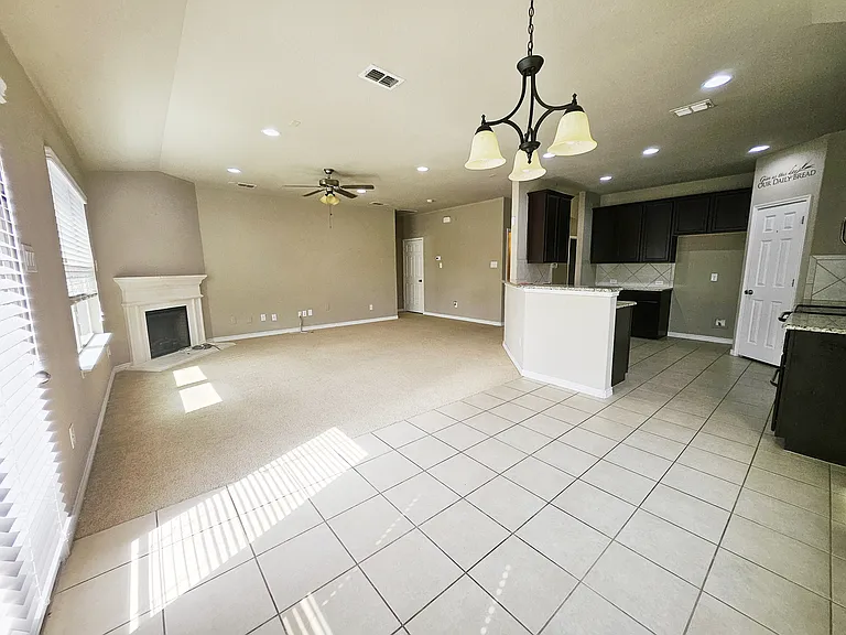 1820 Christopher Creek Dr — Photo 8