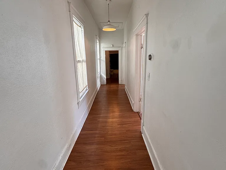 185 Flora Ave NE — Photo 3