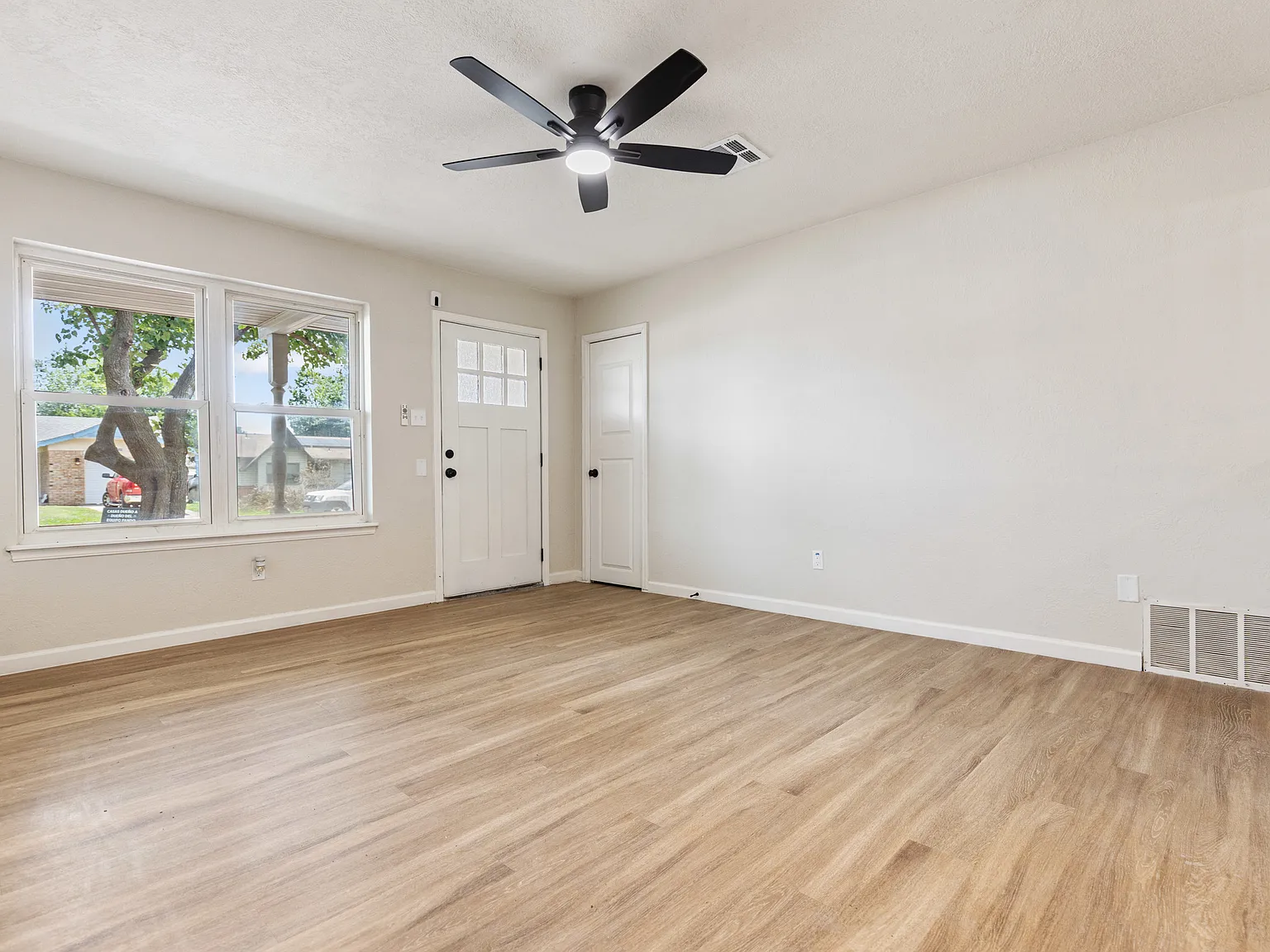 4 bed, 1601 sqft, $1,500 — Photo 4