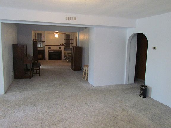 3rd image of 513 S Oak St