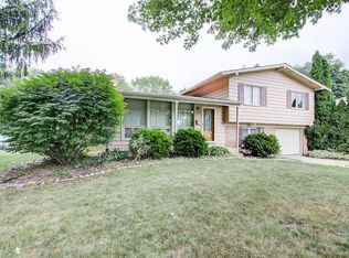 W68N691 Evergreen Blvd, Cedarburg, WI 53012