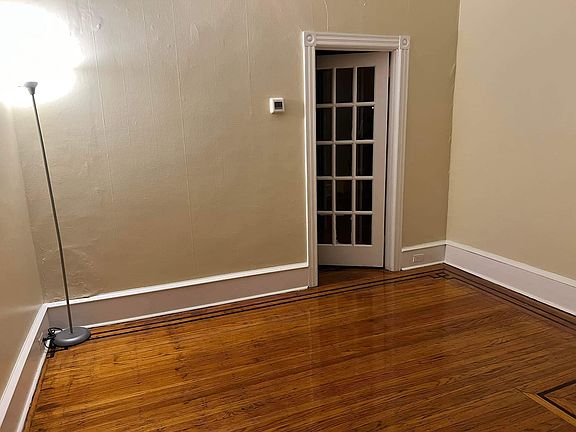 2nd image of 1637 Allengrove St Floor 1