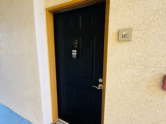 2nd image of 5621 Pinnacle Heights Cir APT 101