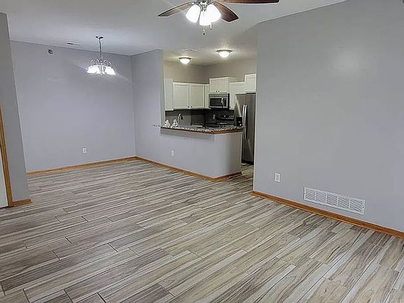 4th image of 10335 Norfolk Dr Unit 6