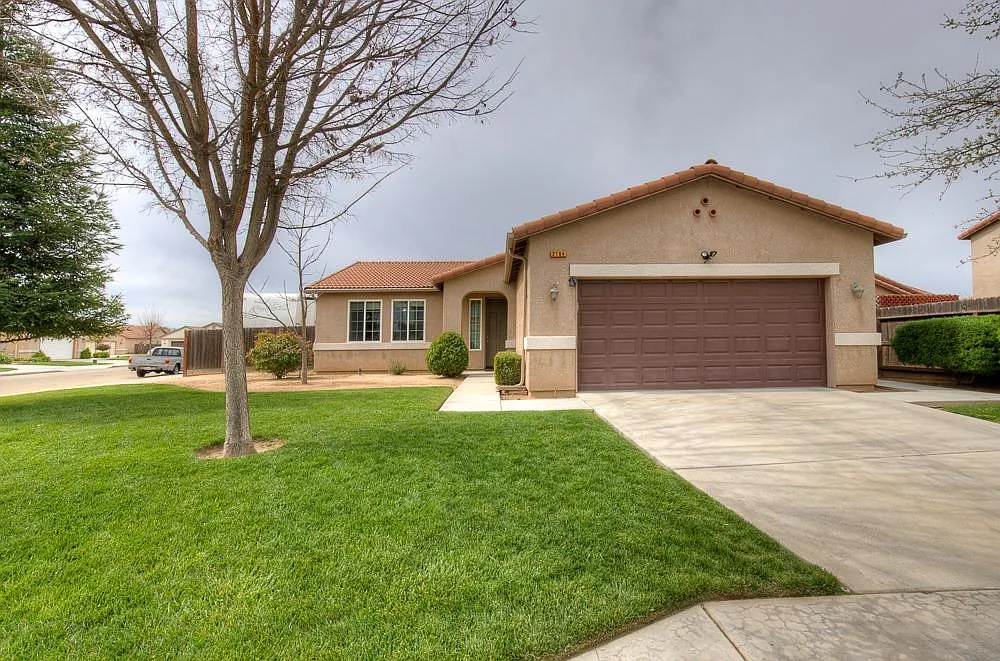2164 S Rogers Ln photo 1