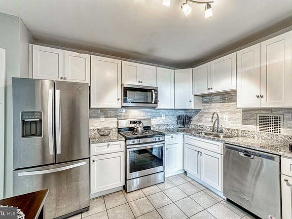 5th image of 3701 S George Mason Dr Unit 1711N