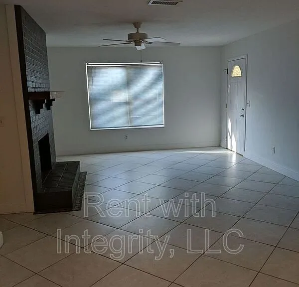 156C Locke St — Photo 3