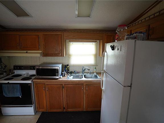 5th image of 4268 Wood Dr