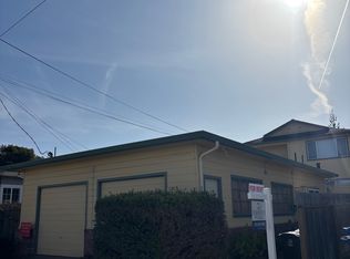1186 2nd St #C, Monterey, CA 93940