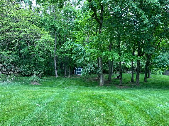 3rd image of 685 Slalom Ln